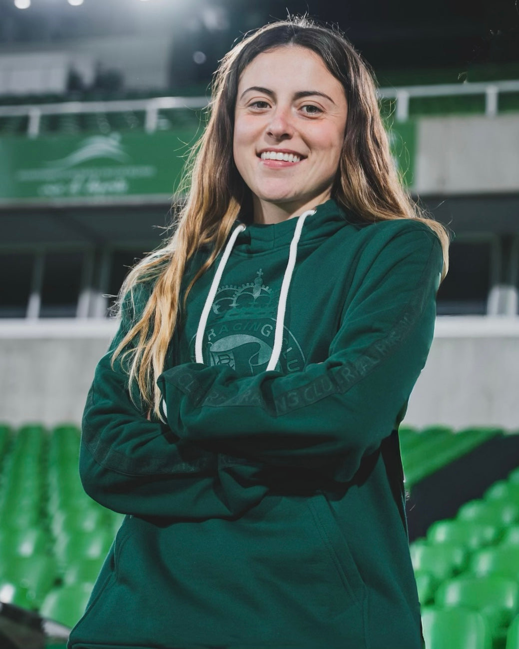 SUDADERA CON CAPUCHA VERDE