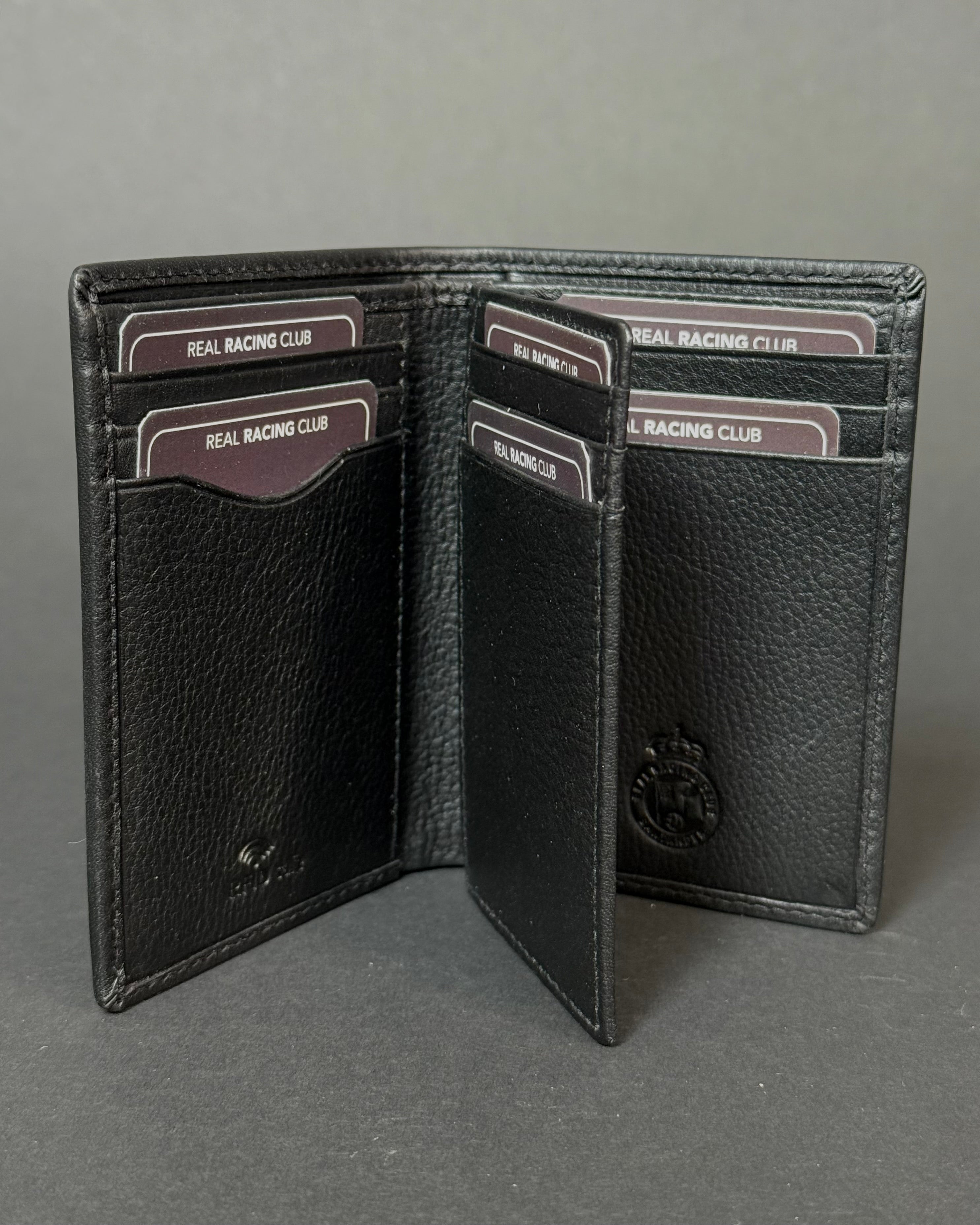 BILLETERA CLASICA LOGO METALICO