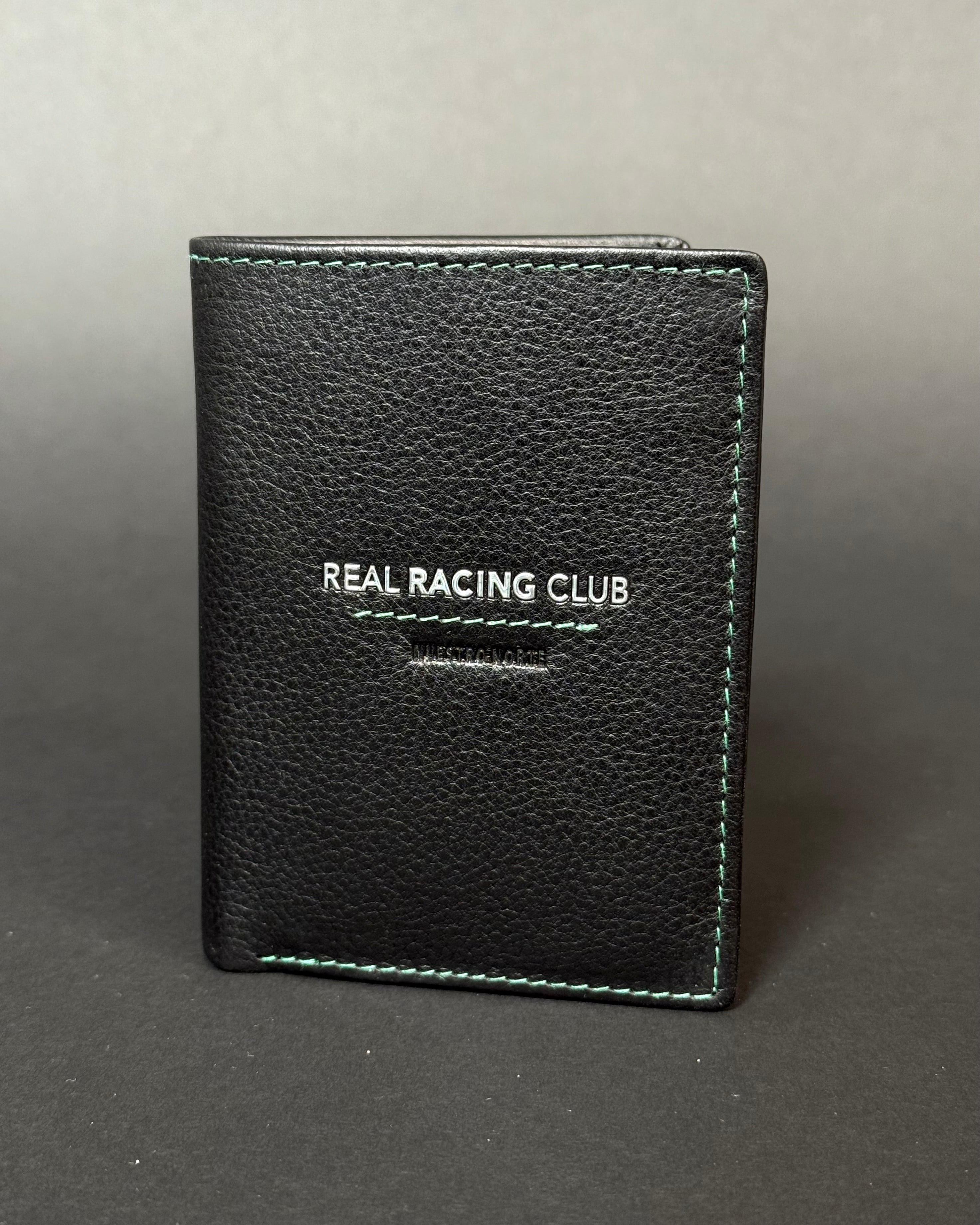 BILLETERA CLASICA CON MONEDERO LOGO METALICO