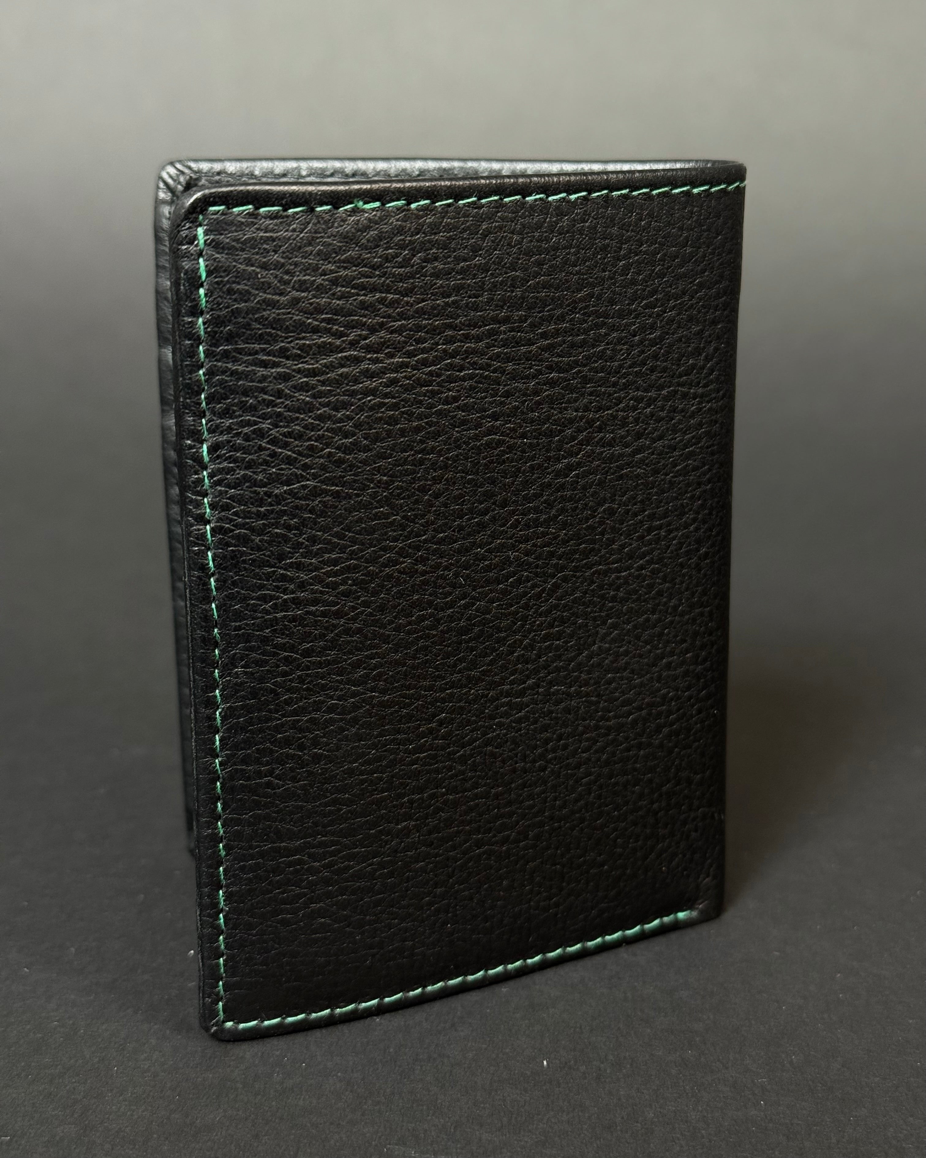 BILLETERA CLASICA CON MONEDERO LOGO METALICO