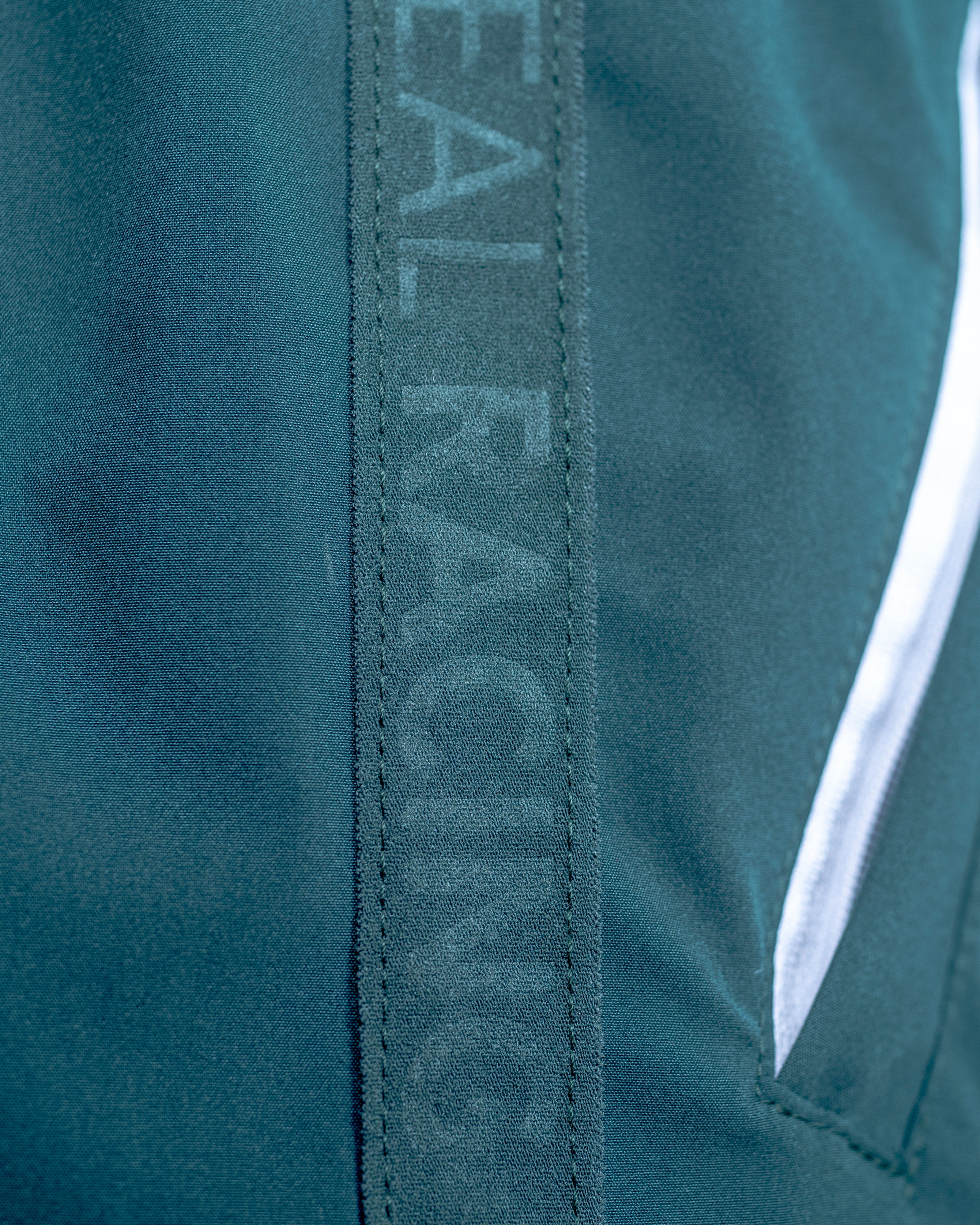 PANTALÓN CORTO CASUAL JUGADOR 25/26