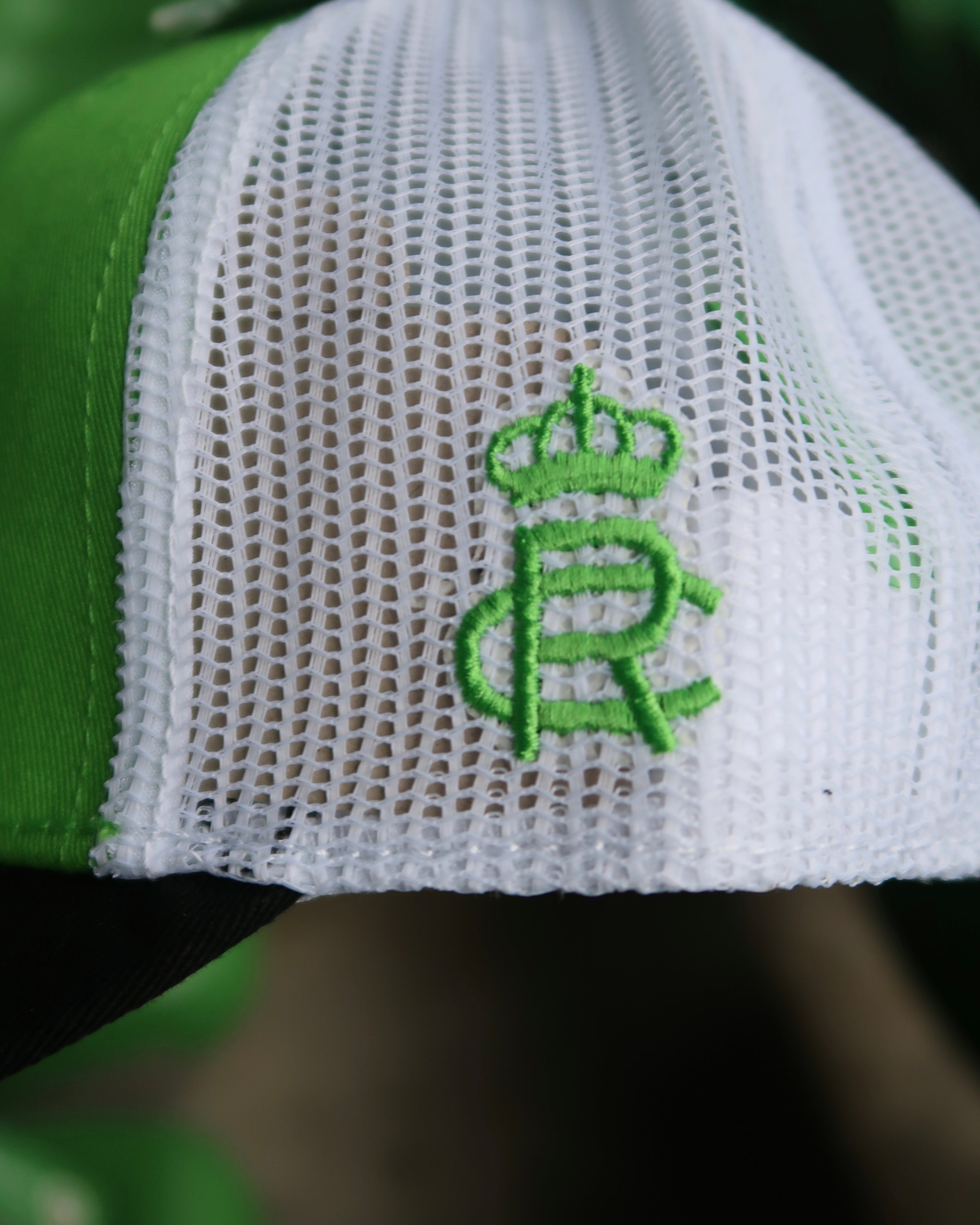 GORRA TRUCKER ESCUDO INFANTIL