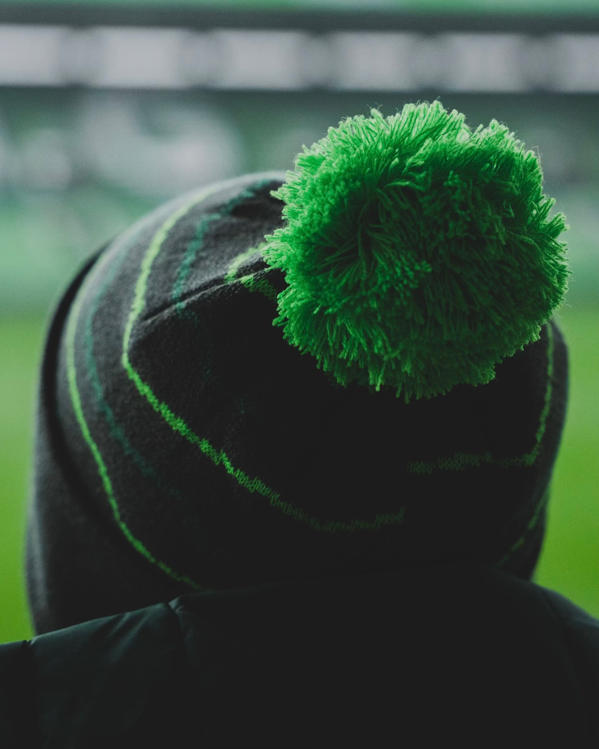 GORRO BORLA VERDE ADULTO